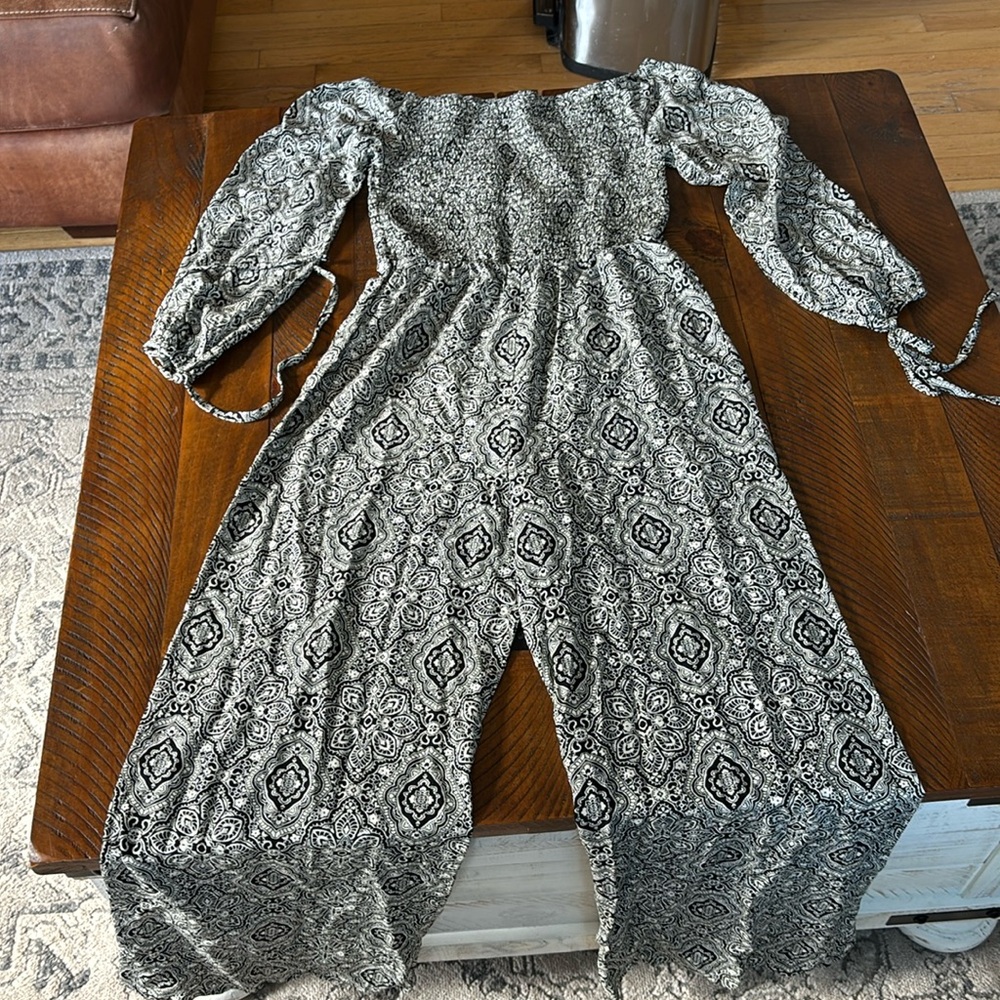 Chic Black and White Romper with Sleek Design